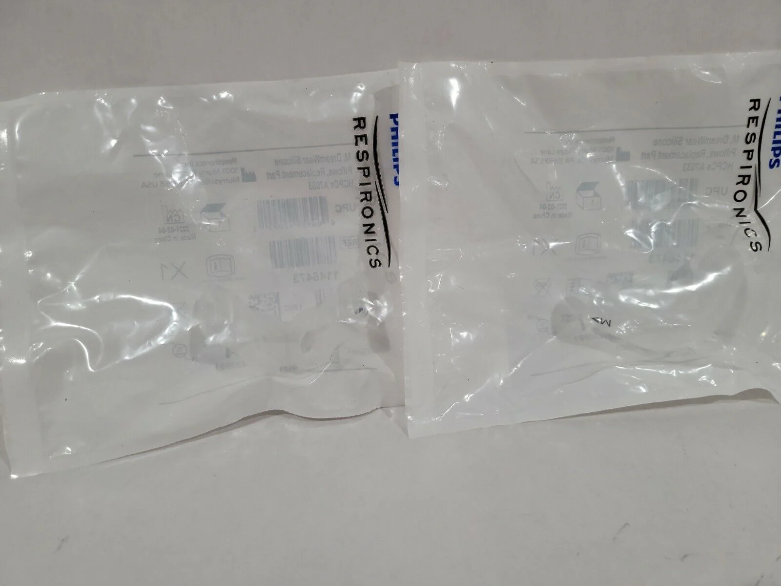 Respironics DreamWear Silicone Nasal Pillow Medium Cushion - Image 3